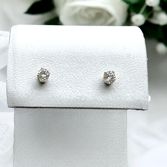 ❤️14K Gold .25 CTW Genuine Diamond Stud Earrings - Picture 10 of 13